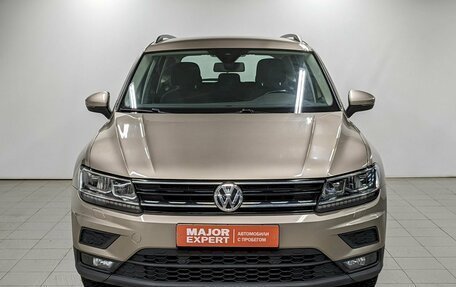 Volkswagen Tiguan II, 2020 год, 2 300 000 рублей, 2 фотография