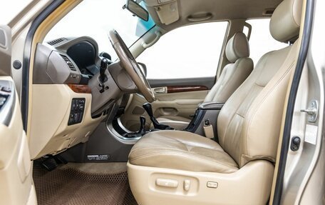 Toyota Land Cruiser Prado 120 рестайлинг, 2004 год, 1 448 000 рублей, 17 фотография