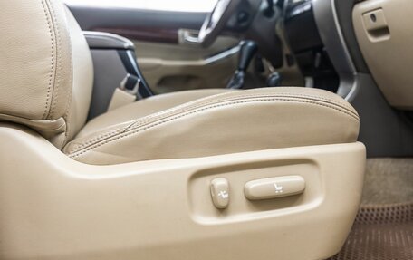 Toyota Land Cruiser Prado 120 рестайлинг, 2004 год, 1 448 000 рублей, 21 фотография