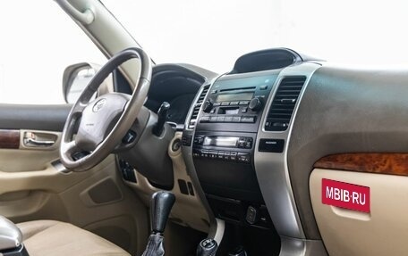 Toyota Land Cruiser Prado 120 рестайлинг, 2004 год, 1 448 000 рублей, 22 фотография