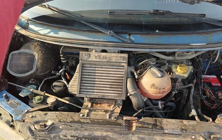 Volkswagen Caravelle T4, 2002 год, 740 000 рублей, 2 фотография