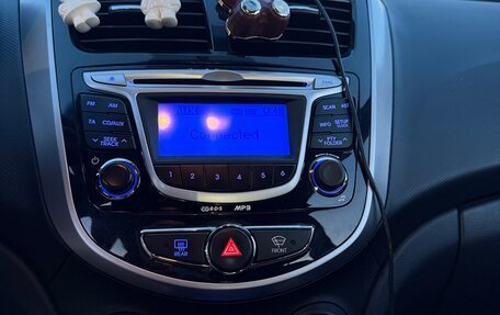 Hyundai Solaris II рестайлинг, 2013 год, 1 075 000 рублей, 13 фотография