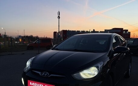 Hyundai Solaris II рестайлинг, 2013 год, 1 075 000 рублей, 5 фотография