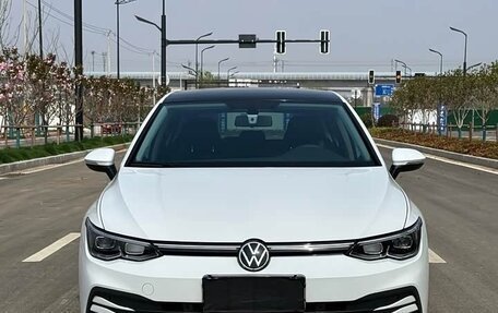 Volkswagen Golf VIII, 2023 год, 2 100 006 рублей, 2 фотография