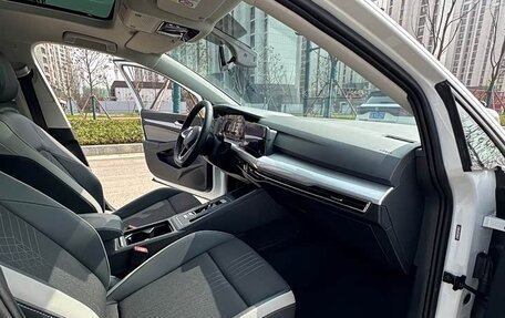 Volkswagen Golf VIII, 2023 год, 2 100 006 рублей, 8 фотография