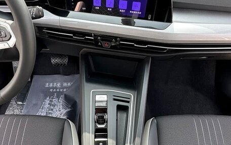 Volkswagen Golf VIII, 2023 год, 2 100 006 рублей, 14 фотография