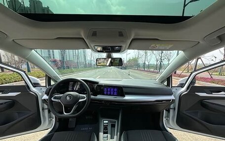 Volkswagen Golf VIII, 2023 год, 2 100 006 рублей, 15 фотография