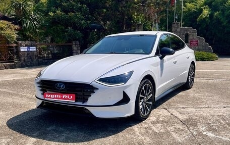 Hyundai Sonata VIII, 2019 год, 2 100 000 рублей, 1 фотография