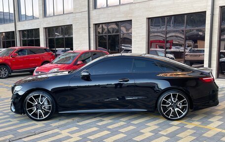 Mercedes-Benz E-Класс, 2017 год, 3 750 000 рублей, 3 фотография