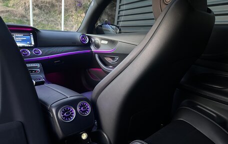 Mercedes-Benz E-Класс, 2017 год, 3 750 000 рублей, 10 фотография