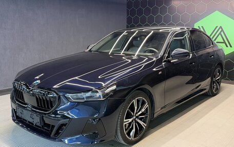BMW 5 серия, 2024 год, 9 300 000 рублей, 3 фотография