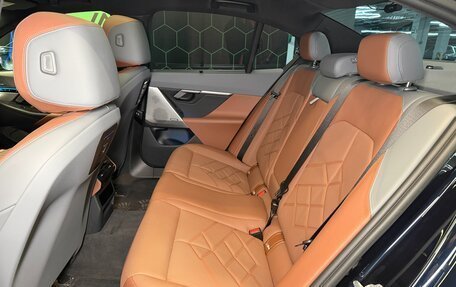 BMW 5 серия, 2024 год, 9 300 000 рублей, 12 фотография