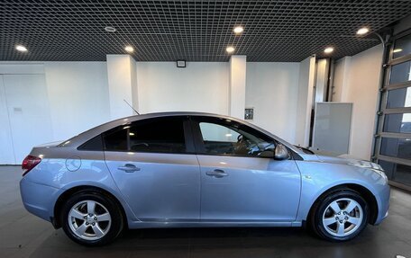 Chevrolet Cruze II, 2011 год, 555 000 рублей, 2 фотография