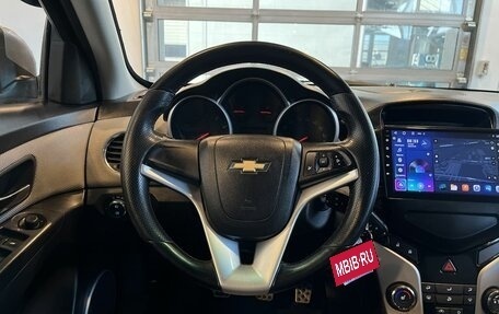 Chevrolet Cruze II, 2011 год, 555 000 рублей, 10 фотография