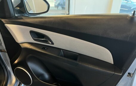 Chevrolet Cruze II, 2011 год, 555 000 рублей, 28 фотография