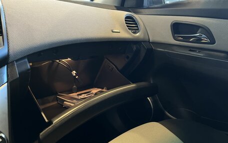 Chevrolet Cruze II, 2011 год, 555 000 рублей, 30 фотография