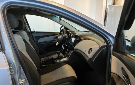 Chevrolet Cruze II, 2011 год, 555 000 рублей, 29 фотография