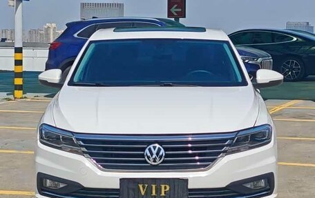 Volkswagen Lavida, 2022 год, 1 500 006 рублей, 2 фотография