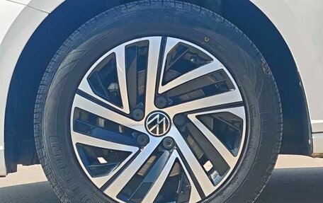 Volkswagen Lavida, 2022 год, 1 500 006 рублей, 17 фотография