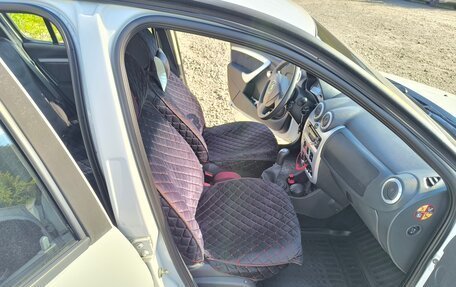 Renault Sandero I, 2013 год, 650 000 рублей, 10 фотография