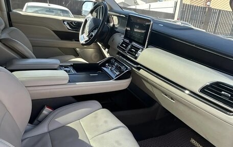 Lincoln Navigator, 2021 год, 10 349 000 рублей, 29 фотография