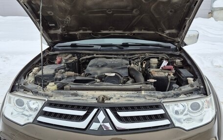 Mitsubishi Pajero Sport II рестайлинг, 2015 год, 2 300 000 рублей, 4 фотография