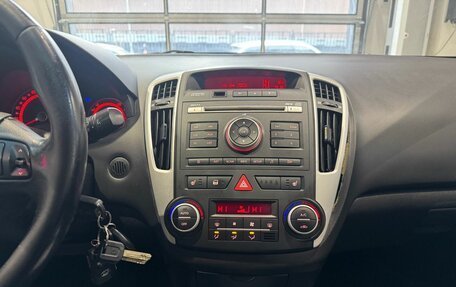 KIA cee'd I рестайлинг, 2010 год, 800 000 рублей, 16 фотография