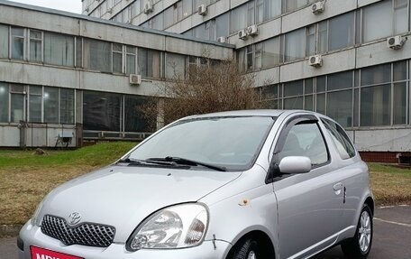 Toyota Yaris I рестайлинг, 2003 год, 440 000 рублей, 1 фотография