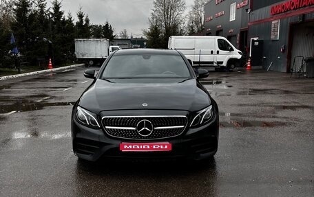 Mercedes-Benz E-Класс, 2018 год, 2 300 000 рублей, 1 фотография