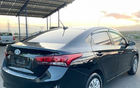 Hyundai Solaris II рестайлинг, 2018 год, 950 000 рублей, 1 фотография