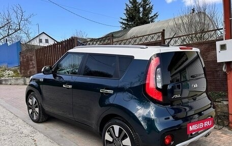 KIA Soul II рестайлинг, 2017 год, 1 800 000 рублей, 4 фотография