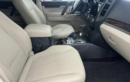 Mitsubishi Pajero IV, 2019 год, 4 060 000 рублей, 9 фотография