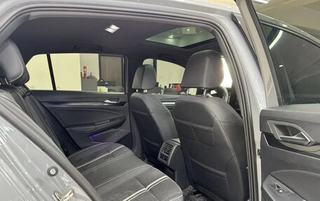 Volkswagen Golf VIII, 2023 год, 2 280 000 рублей, 8 фотография