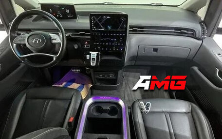 Hyundai Staria, 2022 год, 5 954 000 рублей, 3 фотография