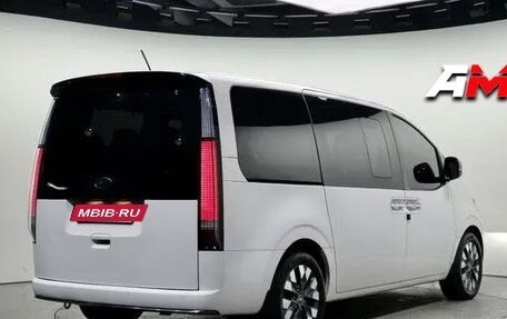 Hyundai Staria, 2022 год, 5 954 000 рублей, 2 фотография