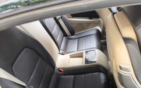 Mercedes-Benz E-Класс, 2013 год, 1 800 000 рублей, 11 фотография