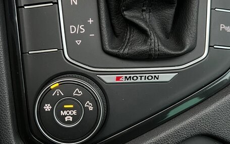 Volkswagen Tiguan II, 2020 год, 2 897 000 рублей, 13 фотография