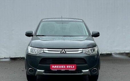 Mitsubishi Outlander III рестайлинг 3, 2014 год, 1 410 000 рублей, 2 фотография