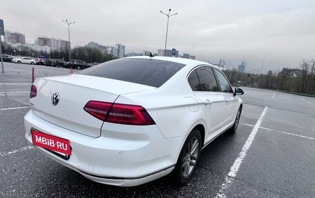 Volkswagen Passat B8 рестайлинг, 2018 год, 2 000 000 рублей, 6 фотография