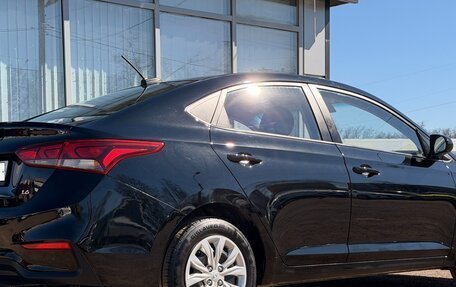 Hyundai Solaris II рестайлинг, 2018 год, 975 000 рублей, 2 фотография