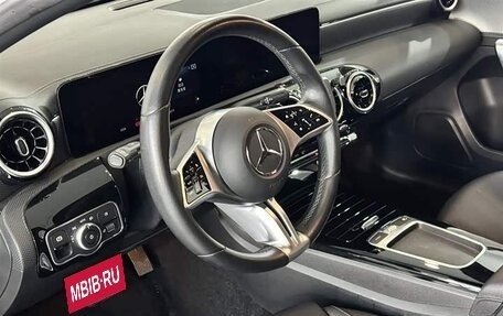 Mercedes-Benz A-Класс, 2023 год, 2 250 000 рублей, 12 фотография