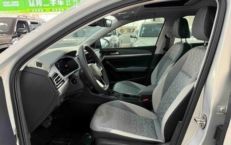 Volkswagen Lavida, 2023 год, 1 687 000 рублей, 9 фотография