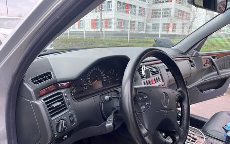 Mercedes-Benz E-Класс, 2000 год, 1 300 000 рублей, 23 фотография