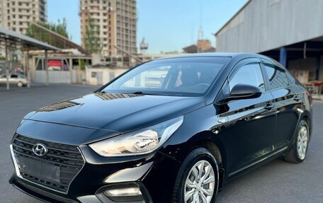 Hyundai Solaris II рестайлинг, 2018 год, 950 000 рублей, 3 фотография