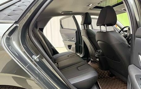 Hyundai Elantra, 2023 год, 1 590 000 рублей, 13 фотография