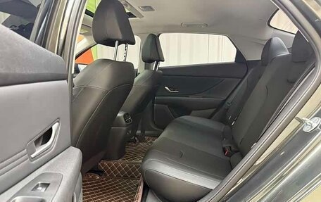 Hyundai Elantra, 2023 год, 1 590 000 рублей, 15 фотография