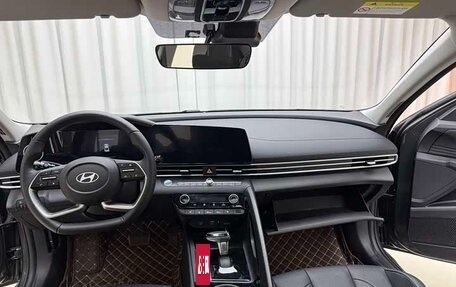 Hyundai Elantra, 2023 год, 1 590 000 рублей, 7 фотография