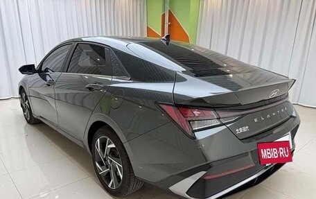 Hyundai Elantra, 2023 год, 1 590 000 рублей, 5 фотография