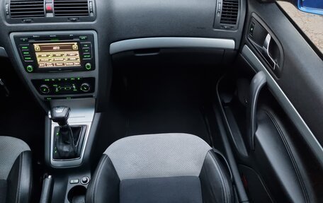 Skoda Octavia RS, 2011 год, 1 200 000 рублей, 32 фотография