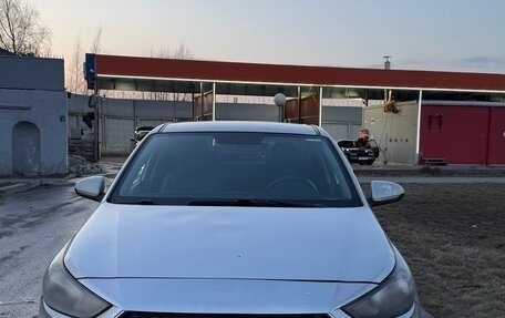 Hyundai Solaris II рестайлинг, 2017 год, 700 000 рублей, 6 фотография